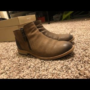 Clarks boots